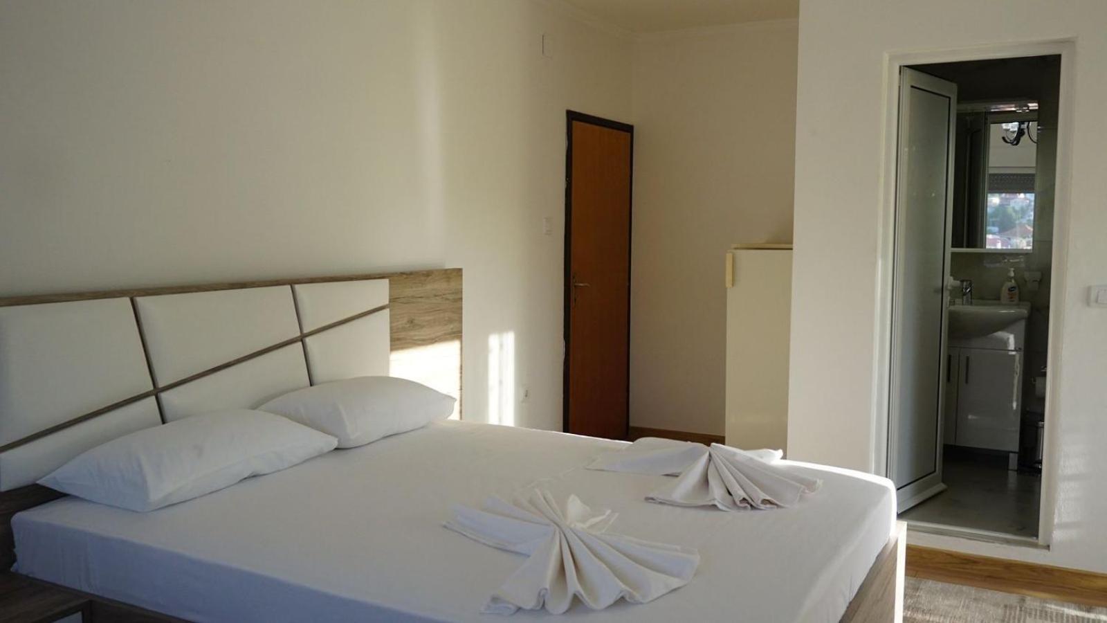Guesthouse Sinani Улцинь Екстер'єр фото