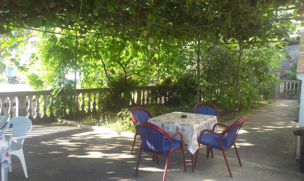 Guesthouse Sinani Улцинь Екстер'єр фото
