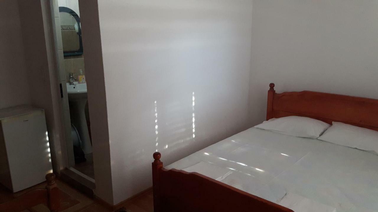 Guesthouse Sinani Улцинь Екстер'єр фото