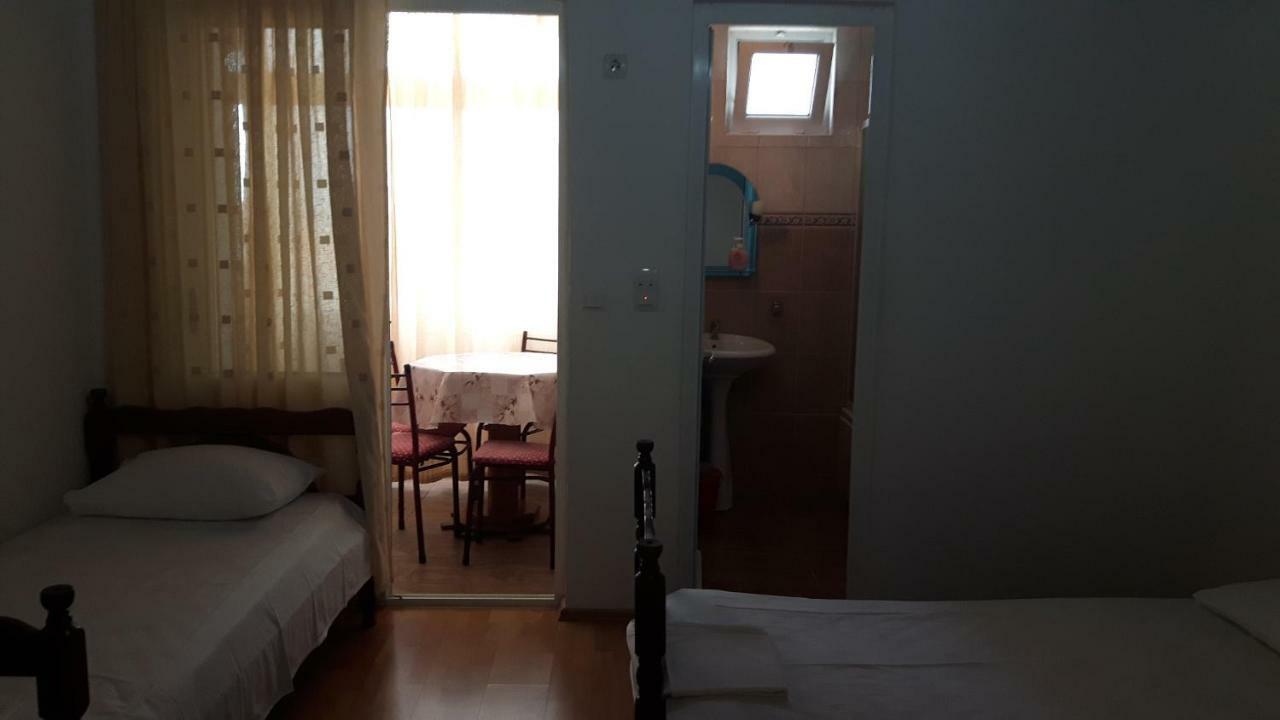 Guesthouse Sinani Улцинь Екстер'єр фото